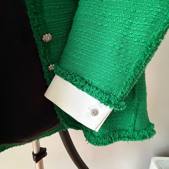 Blazer - Picture 3 of 5